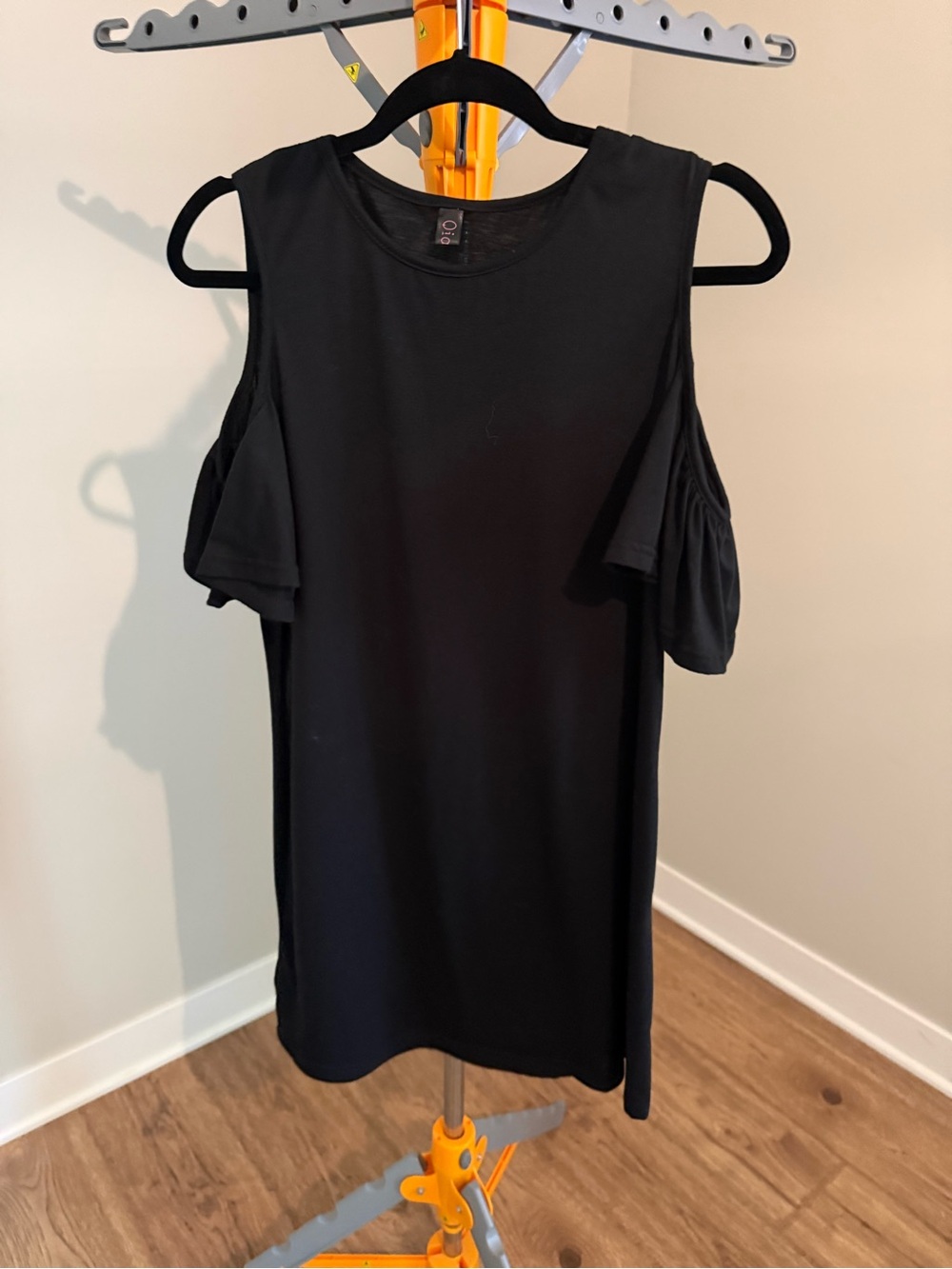 Black Cold-Shoulder Women's Tunic Dress